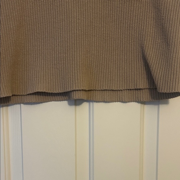 Tan Ribbed sweater - Picture 4 of 5